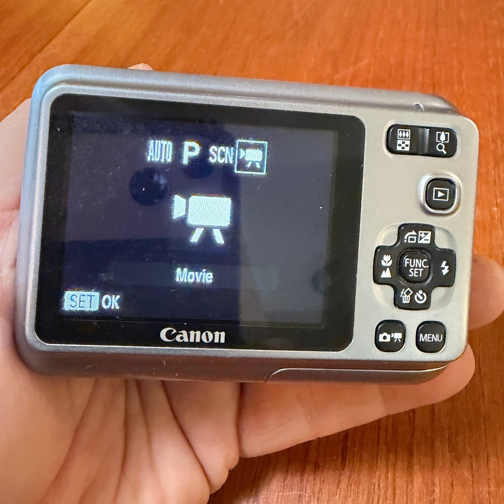 Canon PowerShot A490 10.0MP Digital Camera Silver 3.3x Zoom PC1471 Compact WORKS